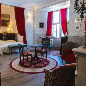 Chambre empire - crédit photo : Mathilde Ollinger